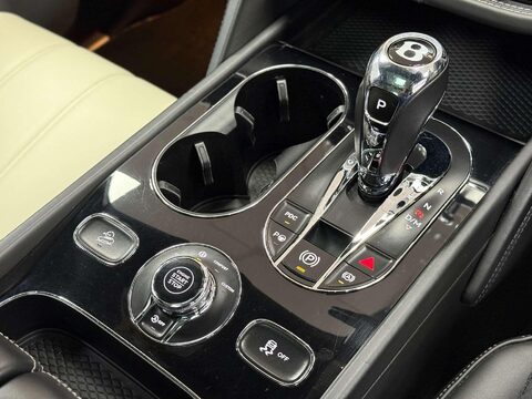 Bentley Bentayga 4.0 V8 SUV 5dr Petrol Auto 4WD Euro 6 (s/s) (550 ps) 68