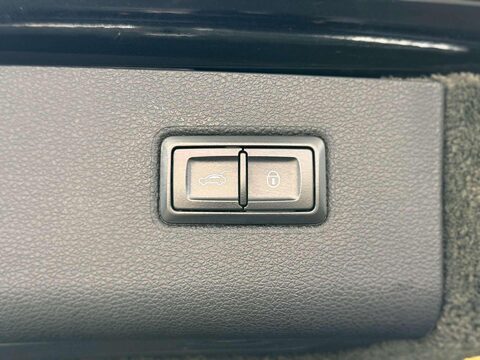 Bentley Bentayga 4.0 V8 SUV 5dr Petrol Auto 4WD Euro 6 (s/s) (550 ps) 79