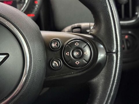 Mini Countryman 1.5 Cooper SUV 5dr Petrol Auto Euro 6 (s/s) (136 ps) 33