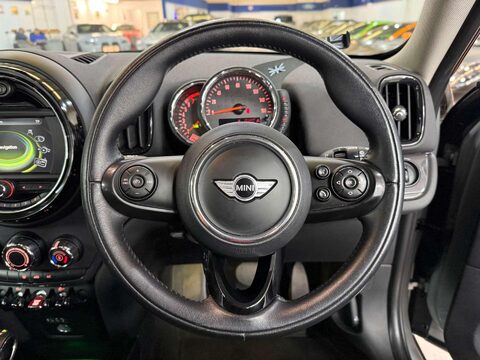 Mini Countryman 1.5 Cooper SUV 5dr Petrol Auto Euro 6 (s/s) (136 ps) 31