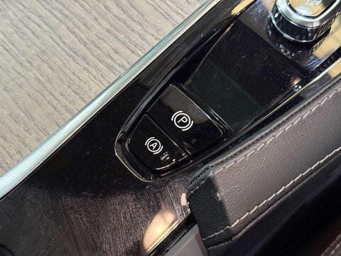 Volvo XC90 2.0h T8 Recharge 18.8kWh Ultimate Dark SUV 5dr Petrol Plug-in Hybrid Auto 4 60