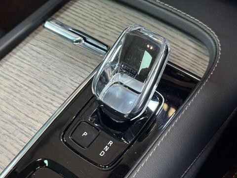 Volvo XC90 2.0h T8 Recharge 18.8kWh Ultimate Dark SUV 5dr Petrol Plug-in Hybrid Auto 4 34