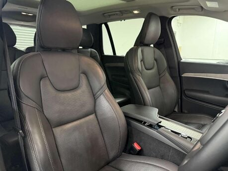 Volvo XC90 2.0h T8 Recharge 18.8kWh Ultimate Dark SUV 5dr Petrol Plug-in Hybrid Auto 4 