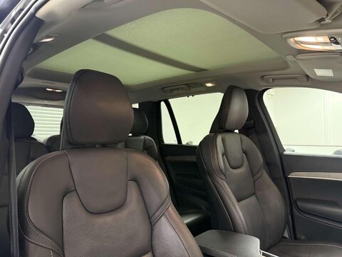 Volvo XC90 2.0h T8 Recharge 18.8kWh Ultimate Dark SUV 5dr Petrol Plug-in Hybrid Auto 4 72
