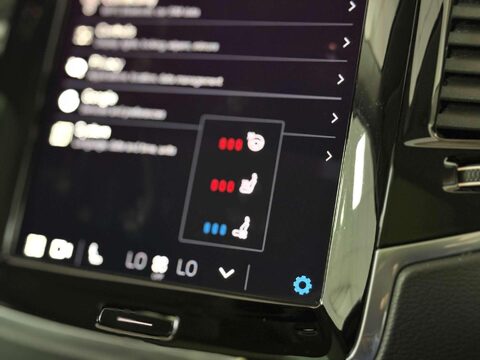 Volvo XC90 2.0h T8 Recharge 18.8kWh Ultimate Dark SUV 5dr Petrol Plug-in Hybrid Auto 4 31
