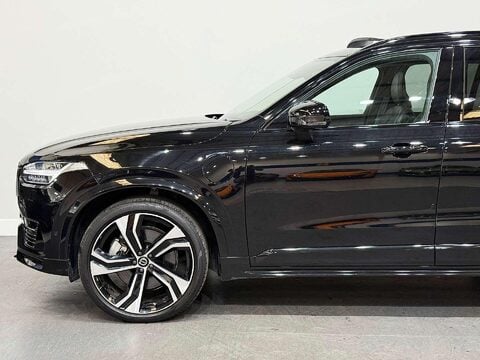 Volvo XC90 2.0h T8 Recharge 18.8kWh Ultimate Dark SUV 5dr Petrol Plug-in Hybrid Auto 4 14