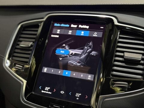 Volvo XC90 2.0h T8 Recharge 18.8kWh Ultimate Dark SUV 5dr Petrol Plug-in Hybrid Auto 4 29