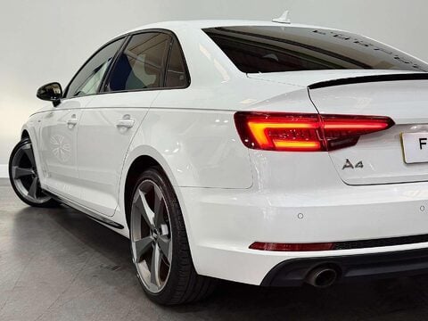 Audi A4 1.4 TFSI Black Edition Saloon 4dr Petrol Manual Euro 6 (s/s) (150 ps) 24