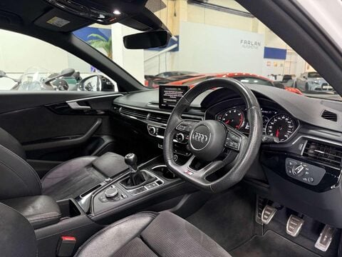 Audi A4 1.4 TFSI Black Edition Saloon 4dr Petrol Manual Euro 6 (s/s) (150 ps) 32