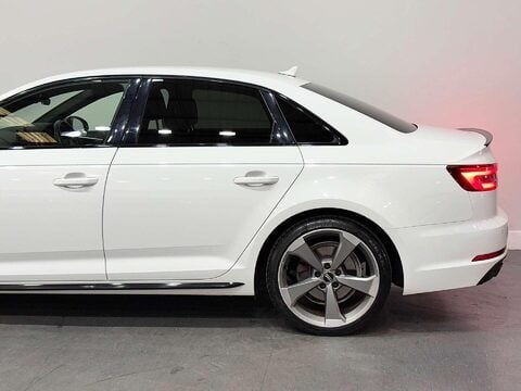 Audi A4 1.4 TFSI Black Edition Saloon 4dr Petrol Manual Euro 6 (s/s) (150 ps) 20