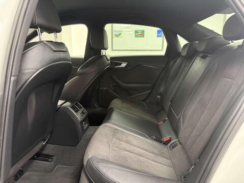 Audi A4 1.4 TFSI Black Edition Saloon 4dr Petrol Manual Euro 6 (s/s) (150 ps) 42