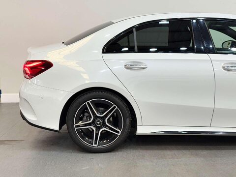 Mercedes-Benz A Class 1.3 A180 AMG Line Edition (Premium) Saloon 4dr Petrol 7G-DCT Euro 6 (s/s) ( 17
