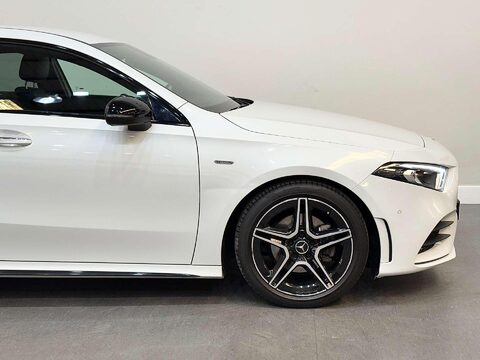 Mercedes-Benz A Class 1.3 A180 AMG Line Edition (Premium) Saloon 4dr Petrol 7G-DCT Euro 6 (s/s) ( 18