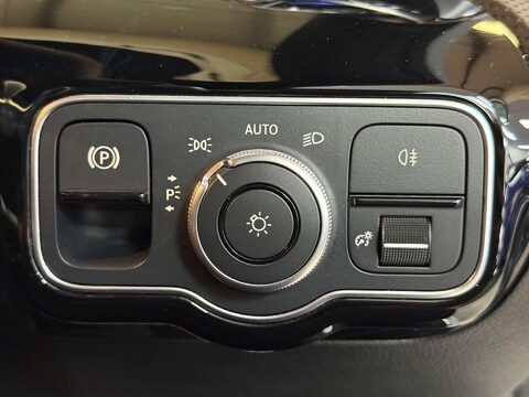 Mercedes-Benz A Class 1.3 A180 AMG Line Edition (Premium) Saloon 4dr Petrol 7G-DCT Euro 6 (s/s) ( 45