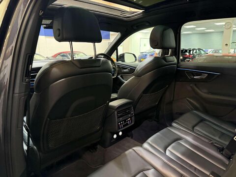Audi Q7 3.0 TDI V6 50 Black Edition SUV 5dr Diesel Tiptronic quattro Euro 6 (s/s) ( 43