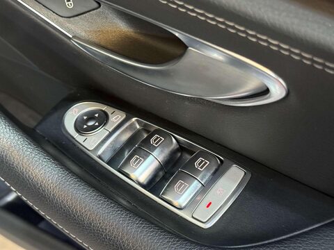 Mercedes-Benz E Class 2.0 E300de 13.5kWh AMG Line Saloon 4dr Diesel Plug-in Hybrid G-Tronic+ Euro 66