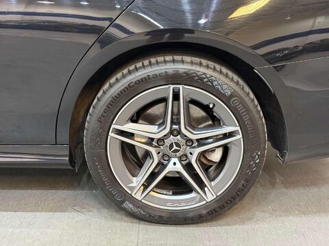 Mercedes-Benz E Class 2.0 E300de 13.5kWh AMG Line Saloon 4dr Diesel Plug-in Hybrid G-Tronic+ Euro 70
