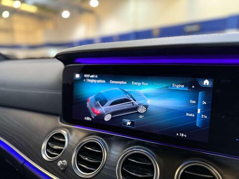 Mercedes-Benz E Class 2.0 E300de 13.5kWh AMG Line Saloon 4dr Diesel Plug-in Hybrid G-Tronic+ Euro 27
