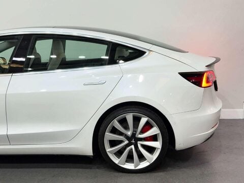 Tesla Model 3 (Dual Motor) Performance Saloon 4dr Electric Auto 4WDE (Performance Upgrade 14