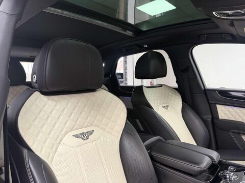 Bentley Bentayga 4.0 V8 Base SUV 5dr Petrol Auto 4WD Euro 6 (s/s) (550 ps) 50