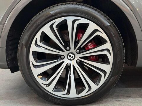Bentley Bentayga 4.0 V8 Base SUV 5dr Petrol Auto 4WD Euro 6 (s/s) (550 ps) 64