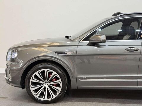 Bentley Bentayga 4.0 V8 Base SUV 5dr Petrol Auto 4WD Euro 6 (s/s) (550 ps) 18
