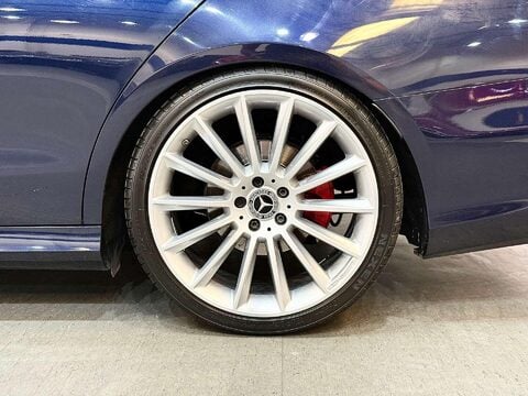 Mercedes-Benz E Class 2.0 E220d AMG Line Night Edition (Premium Plus) Saloon 4dr Diesel G-Tronic+ 44
