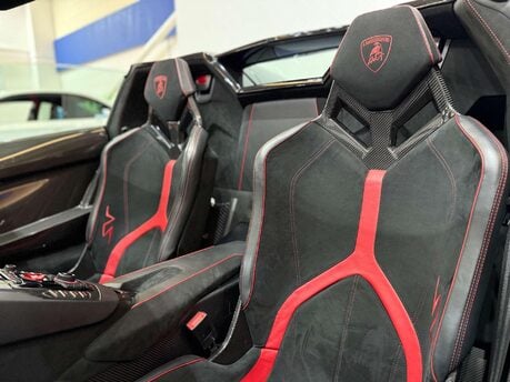 Lamborghini Aventador 6.5 V12 LP 750-4 Superveloce Roadster 2dr Petrol ISR 4WD Euro 6 (750 bhp) 