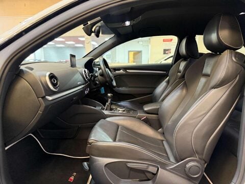 Audi S3 2.0 TFSI Hatchback 3dr Petrol Manual quattro Euro 6 (s/s) (300 ps) 37