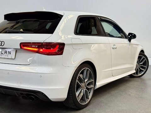 Audi S3 2.0 TFSI Hatchback 3dr Petrol Manual quattro Euro 6 (s/s) (300 ps) 23