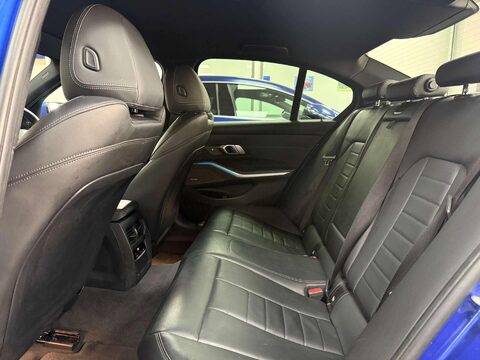 BMW 3 Series 2.0 330e 12kWh M Sport Saloon 4dr Petrol Plug-in Hybrid Auto Euro 6 (s/s) ( 51