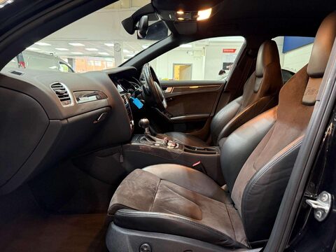 Audi RS4 4.2 FSI V8 Estate 5dr Petrol S Tronic quattro Euro 5 (450 ps) 34