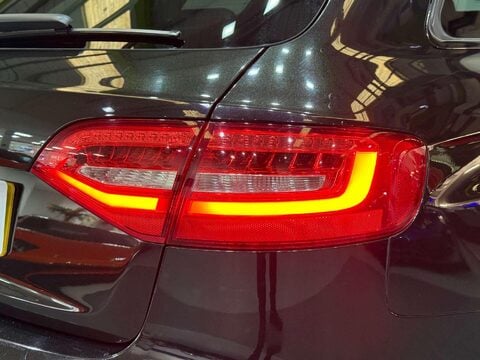 Audi RS4 4.2 FSI V8 Estate 5dr Petrol S Tronic quattro Euro 5 (450 ps) 65