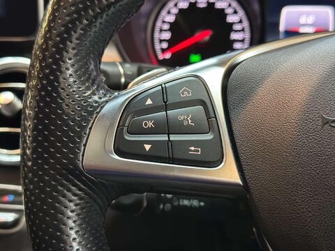 Mercedes-Benz GLC 2.0 GLC250 AMG Line (Premium Plus) SUV 5dr Petrol G-Tronic 4MATIC Euro 6 (s 32