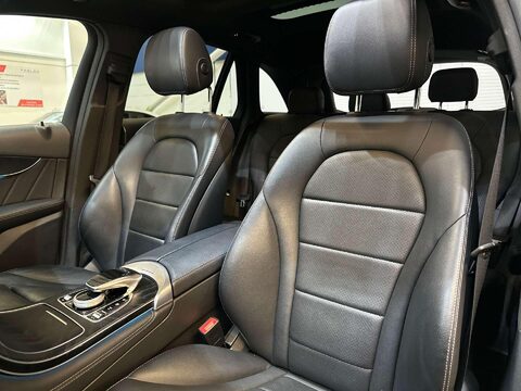 Mercedes-Benz GLC 2.0 GLC250 AMG Line (Premium Plus) SUV 5dr Petrol G-Tronic 4MATIC Euro 6 (s 6
