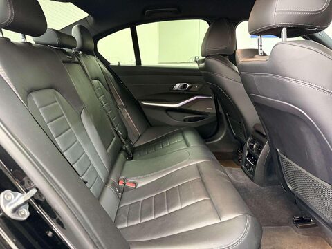 BMW 3 Series 2.0 320d M Sport Saloon 4dr Diesel Auto Euro 6 (s/s) (190 ps) 45