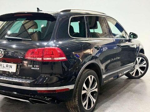Volkswagen Touareg 3.0 TDI V6 BlueMotion Tech R-Line SUV 5dr Diesel Tiptronic 4WD Euro 6 (s/s) 24