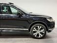 Volkswagen Touareg 3.0 TDI V6 BlueMotion Tech R-Line SUV 5dr Diesel Tiptronic 4WD Euro 6 (s/s) 17