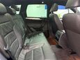 Volkswagen Touareg 3.0 TDI V6 BlueMotion Tech R-Line SUV 5dr Diesel Tiptronic 4WD Euro 6 (s/s) 33
