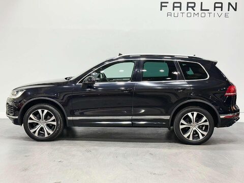 Volkswagen Touareg 3.0 TDI V6 BlueMotion Tech R-Line SUV 5dr Diesel Tiptronic 4WD Euro 6 (s/s) 21