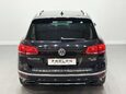 Volkswagen Touareg 3.0 TDI V6 BlueMotion Tech R-Line SUV 5dr Diesel Tiptronic 4WD Euro 6 (s/s) 26