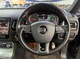 Volkswagen Touareg 3.0 TDI V6 BlueMotion Tech R-Line SUV 5dr Diesel Tiptronic 4WD Euro 6 (s/s) 40