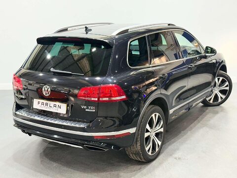 Volkswagen Touareg 3.0 TDI V6 BlueMotion Tech R-Line SUV 5dr Diesel Tiptronic 4WD Euro 6 (s/s) 23