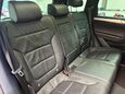 Volkswagen Touareg 3.0 TDI V6 BlueMotion Tech R-Line SUV 5dr Diesel Tiptronic 4WD Euro 6 (s/s) 32