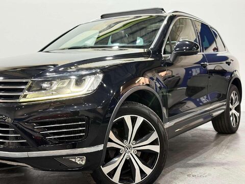 Volkswagen Touareg 3.0 TDI V6 BlueMotion Tech R-Line SUV 5dr Diesel Tiptronic 4WD Euro 6 (s/s) 15