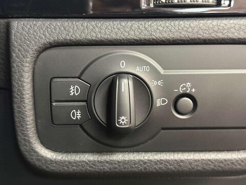 Volkswagen Touareg 3.0 TDI V6 BlueMotion Tech R-Line SUV 5dr Diesel Tiptronic 4WD Euro 6 (s/s) 52