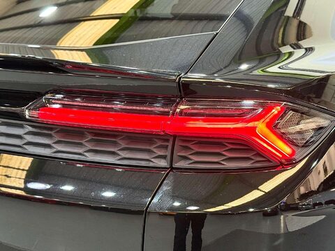 Lamborghini Urus 4.0 V8 BiTurbo 25.9kWh SE SUV 5dr Petrol Plug-in Hybrid Auto 4WD Euro 6 (80 87