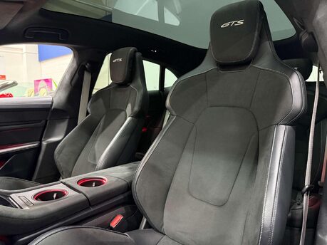 Porsche Taycan Performance Plus 93.4kWh GTS Sport Turismo 5dr Electric Auto 4WD (11kW Char 