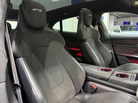 Porsche Taycan Performance Plus 93.4kWh GTS Sport Turismo 5dr Electric Auto 4WD (11kW Char 33