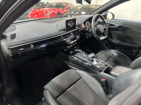 Audi A4 1.4 TFSI Black Edition Saloon 4dr Petrol S Tronic Euro 6 (s/s) (150 ps) 35